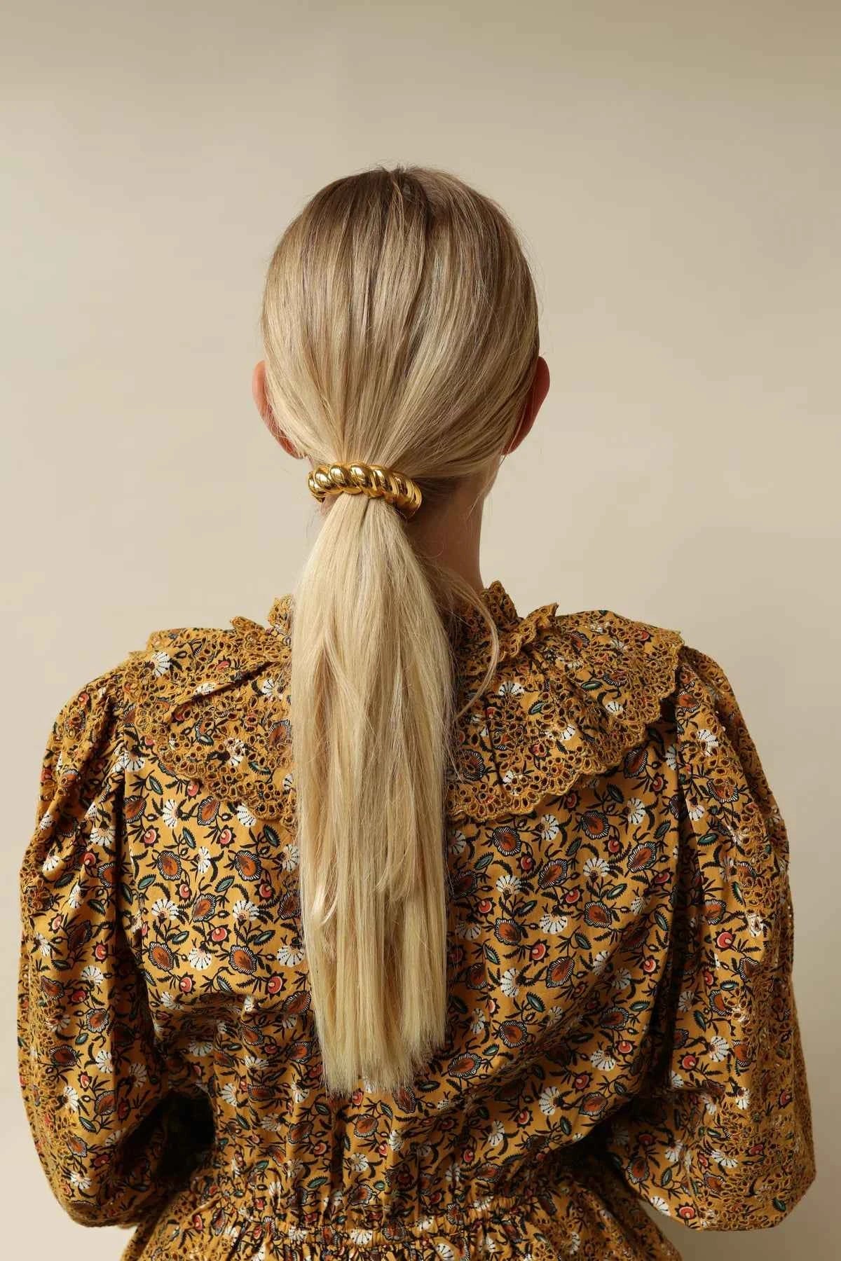 Lelet Glossy Twist Pony Cuff