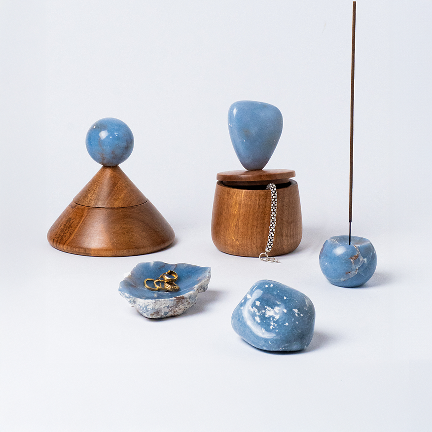 Cool cone jewel box w/ blue stone handle