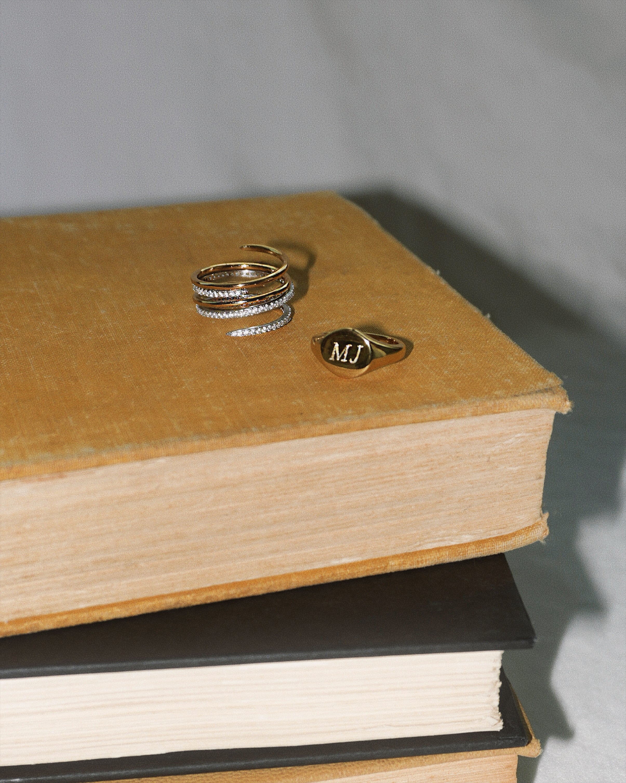 Greer Spiral Ring Set