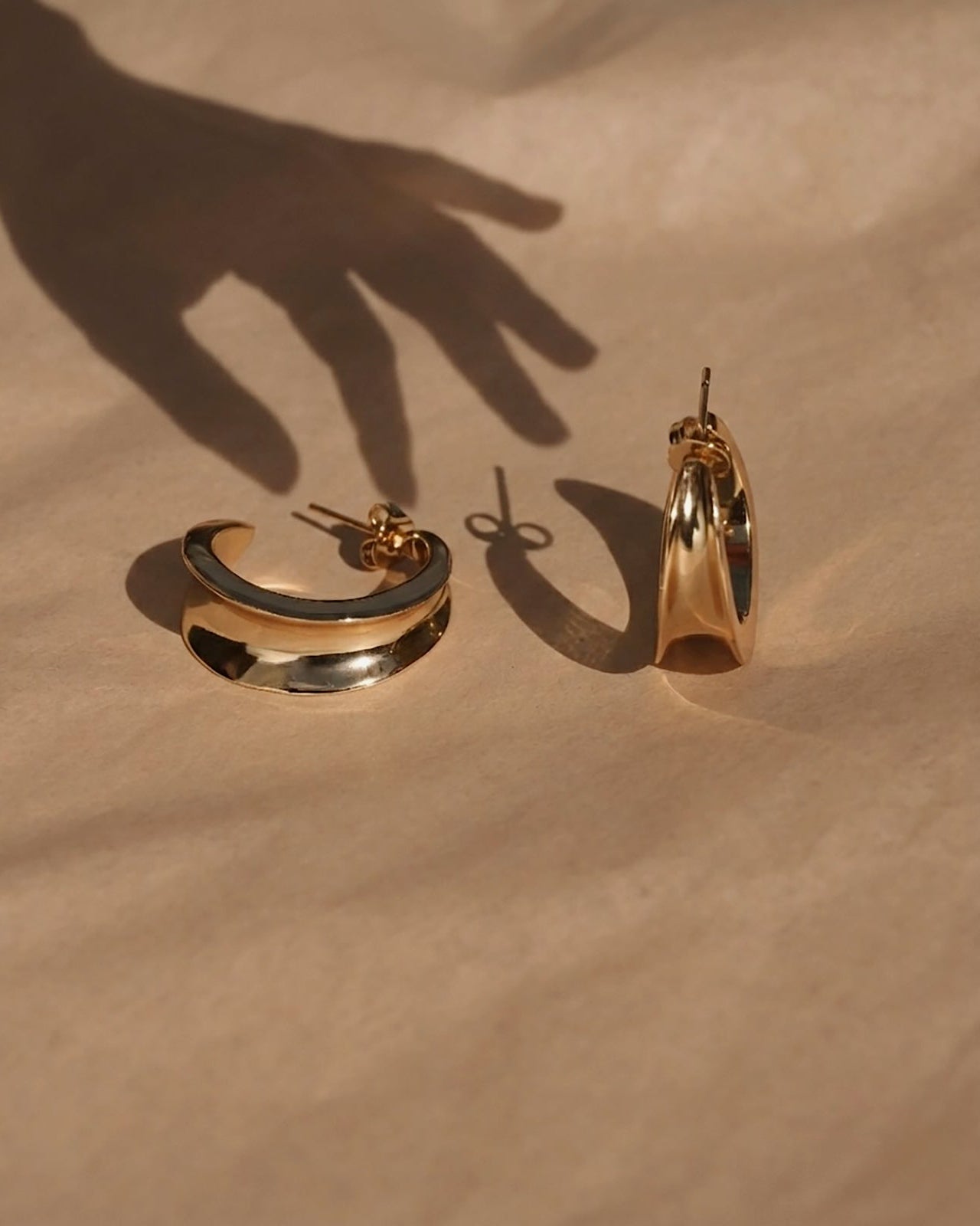 Grande Valen Tapered Hoops - Mod + Jo